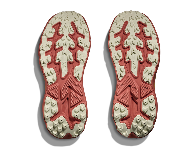 Hoka Challenger 8